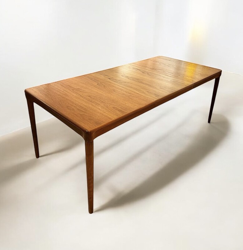 F 362 SC extendable teak dining table by Bramin, 1960’s