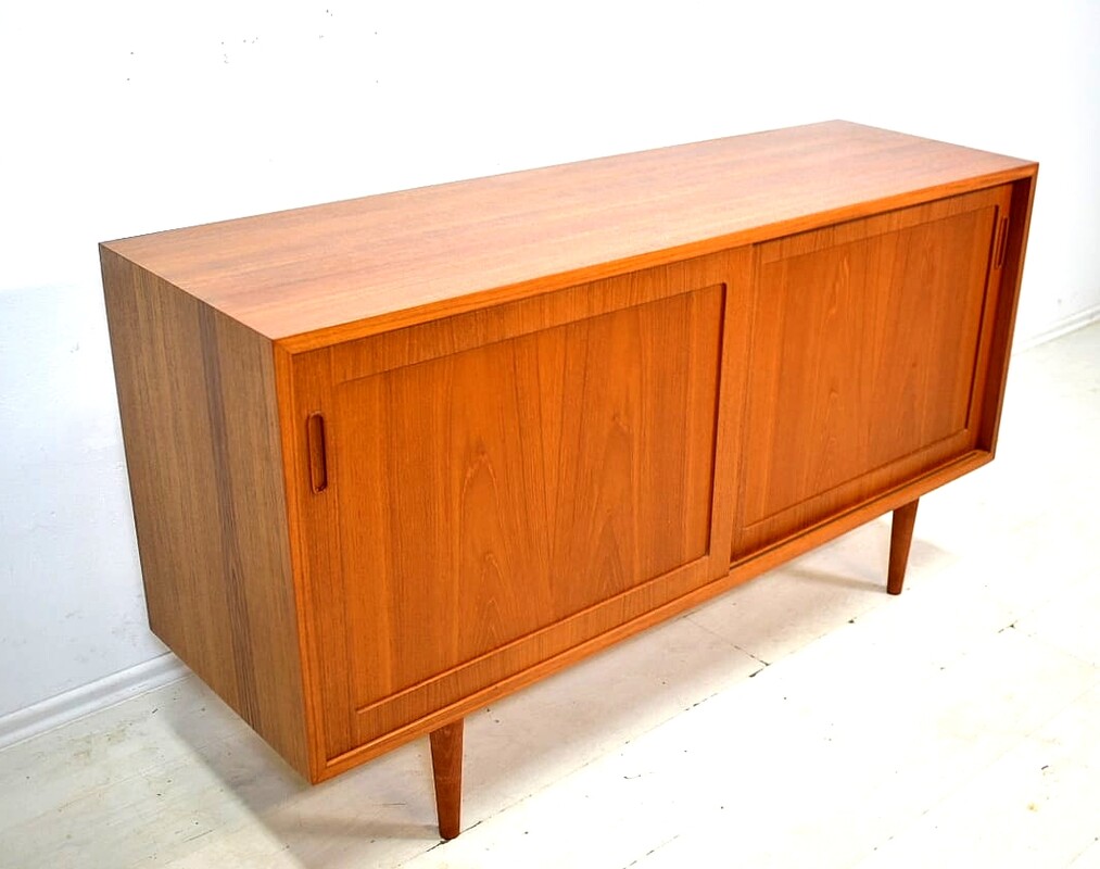 F 376 JC JC Teak sideboard by Poul Hundevad, Denmark 1960s