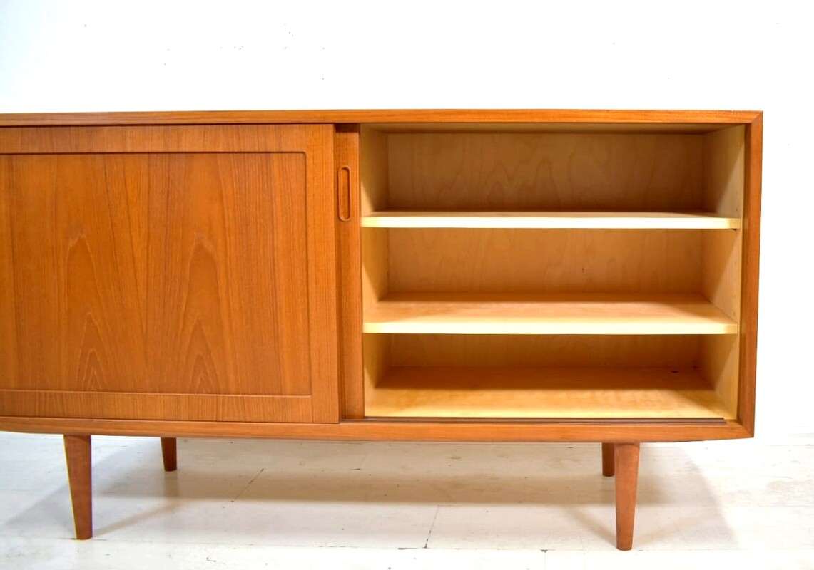 F 376 JC JC Teak sideboard by Poul Hundevad, Denmark 1960s