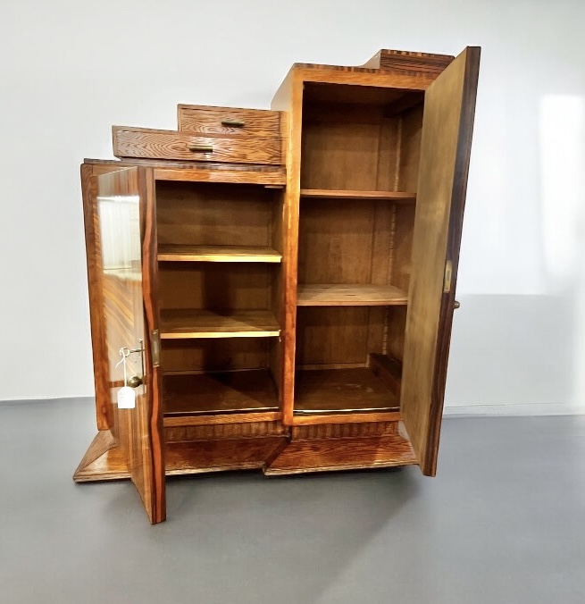 F 386 RP modernist cabinet, 1930’s