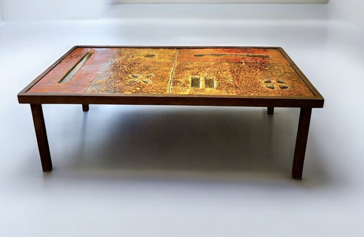 F 387 APO enameld coffee table by Robert et Jean Cloutier