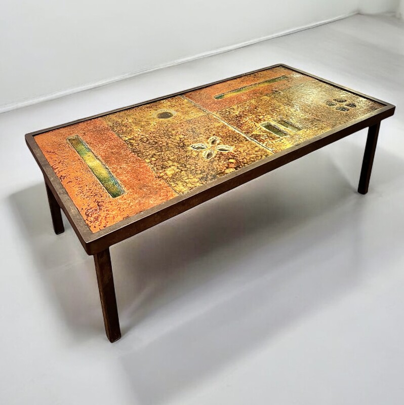 F 387 APO enameld coffee table by Robert et Jean Cloutier