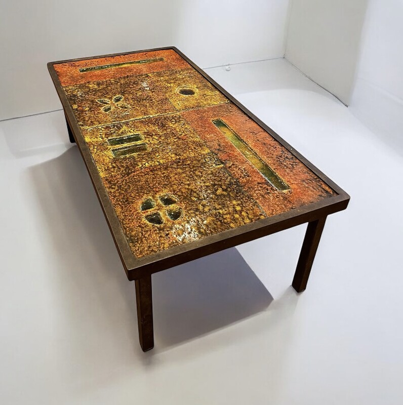 F 387 APO enameld coffee table by Robert et Jean Cloutier