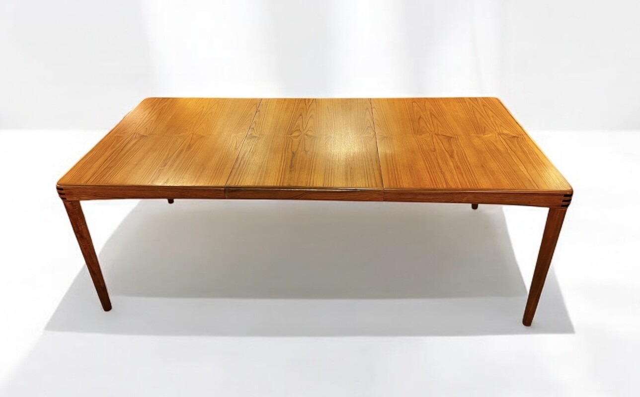 F 389 JC teak Dining Table Dining Table by H.W. Klein for Bramin