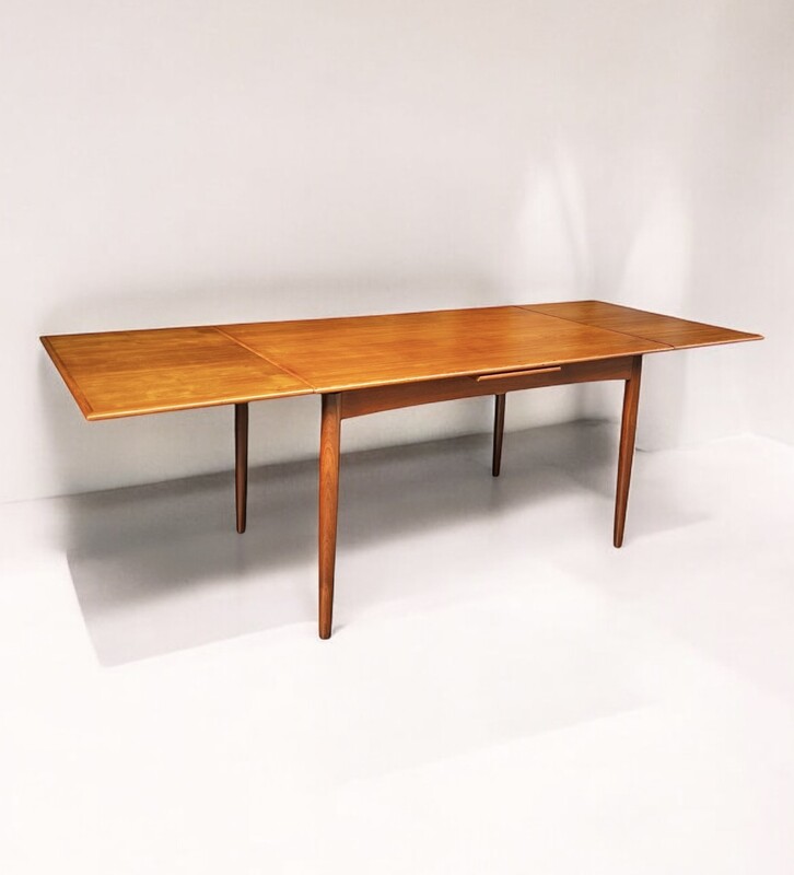 F 395 JD/RC scandinavian teak dining table, 1960´s