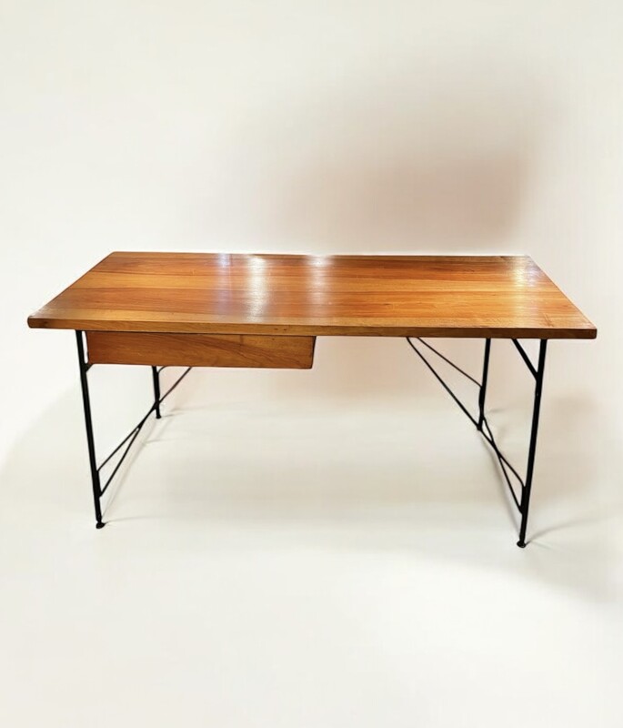 F 396 DAN Italian desk, 1960’s