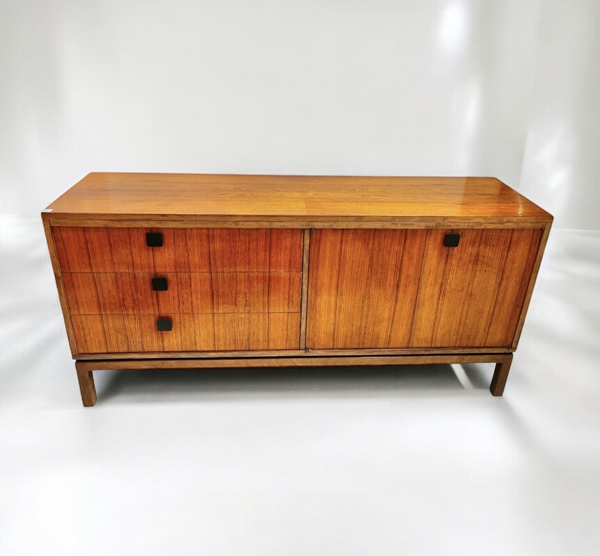 F 405 YO vintage sideboard by Alfred Hendrickx