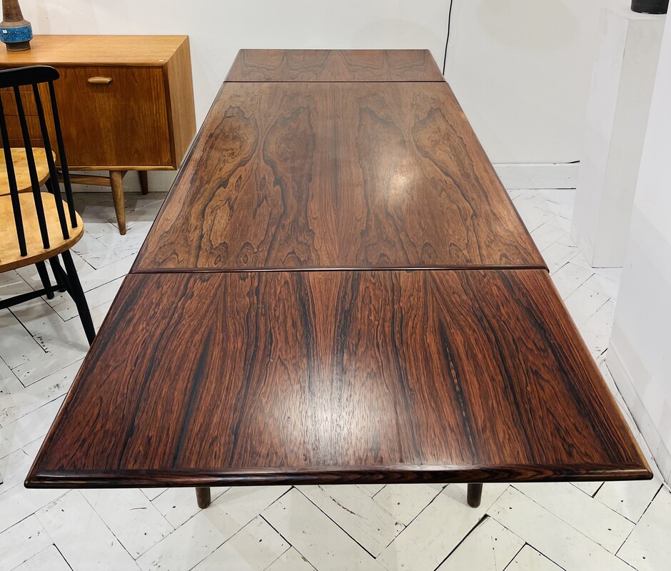 F 589 JD/RC extendable rosewood dining table, 1960’s
