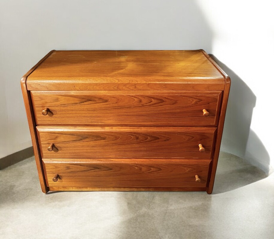 F 708 JC Teak wood chest of drawers by Dyrlund 1970s