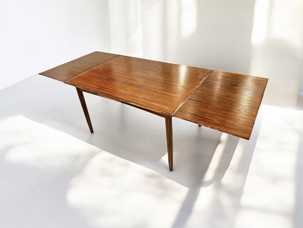 F 713 JD/RC extendable rosewood dining table, 1960’s