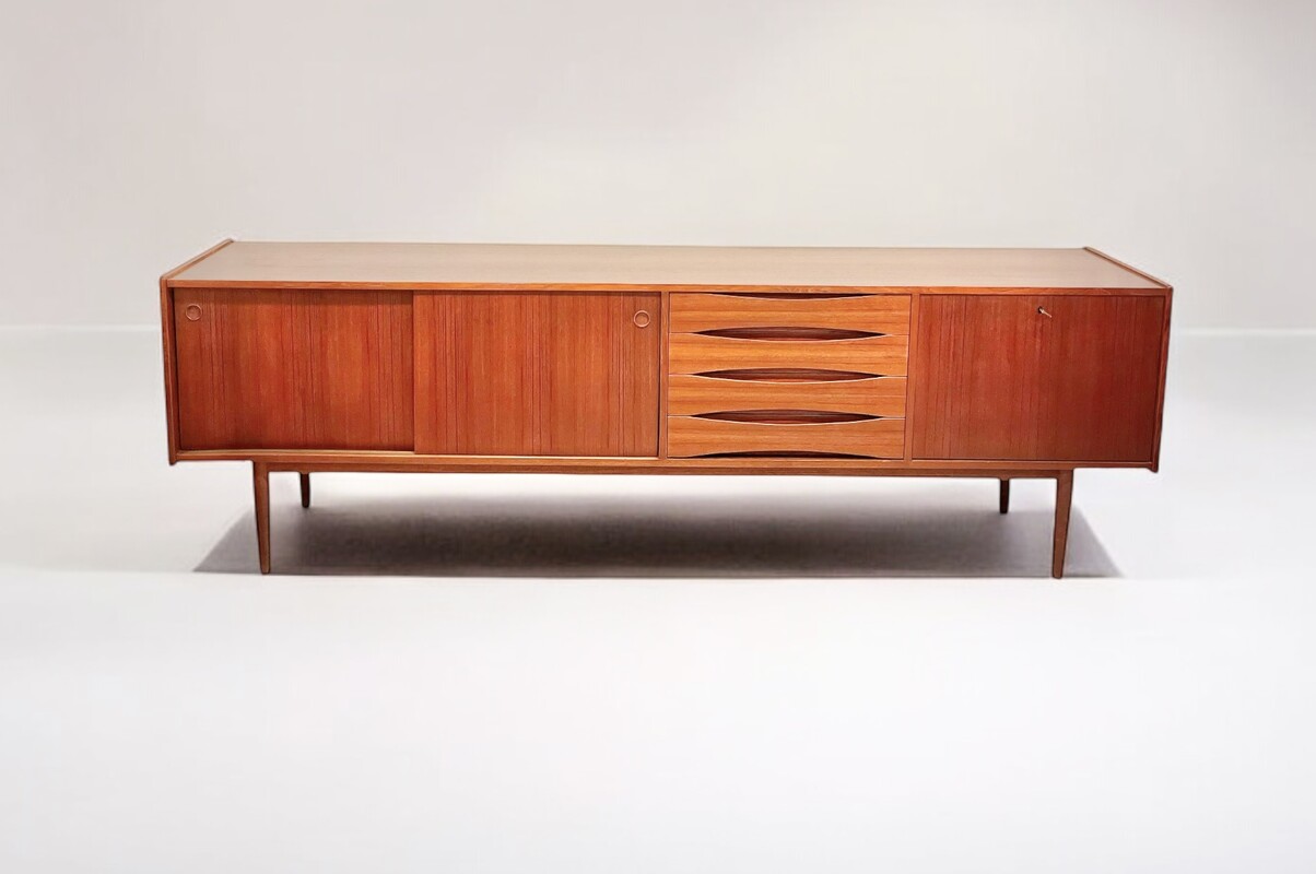 F 720 JD/RC large teak scandinavian sideboard, 1960’s 