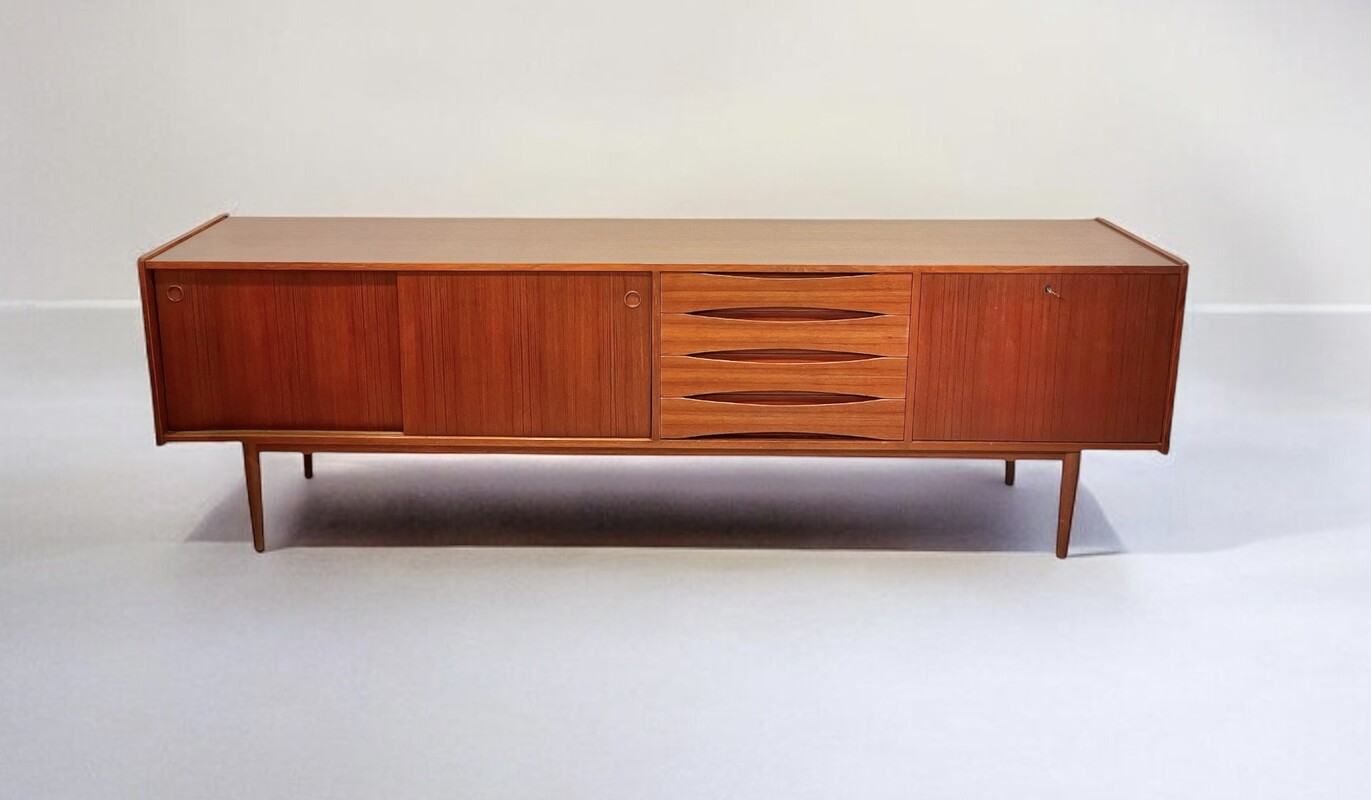 F 720 JD/RC large teak scandinavian sideboard, 1960’s 