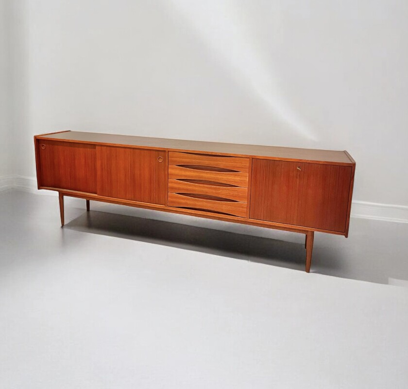 F 720 JD/RC large teak scandinavian sideboard, 1960’s 