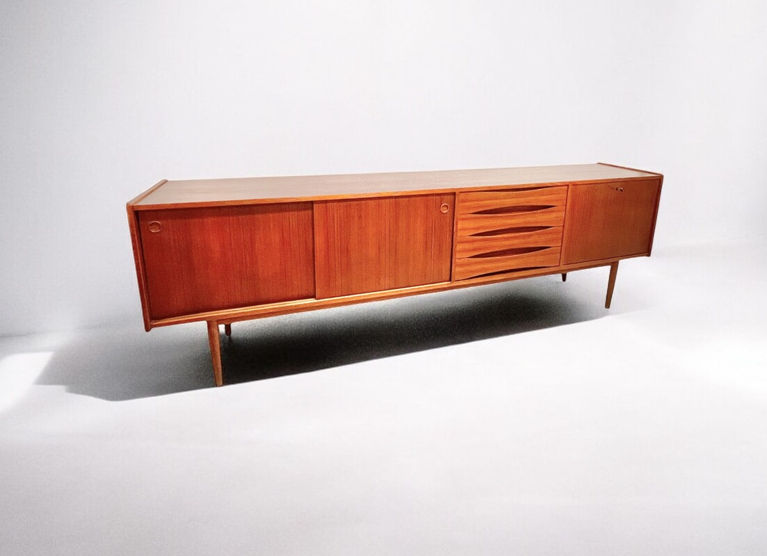 F 720 JD/RC large teak scandinavian sideboard, 1960’s 