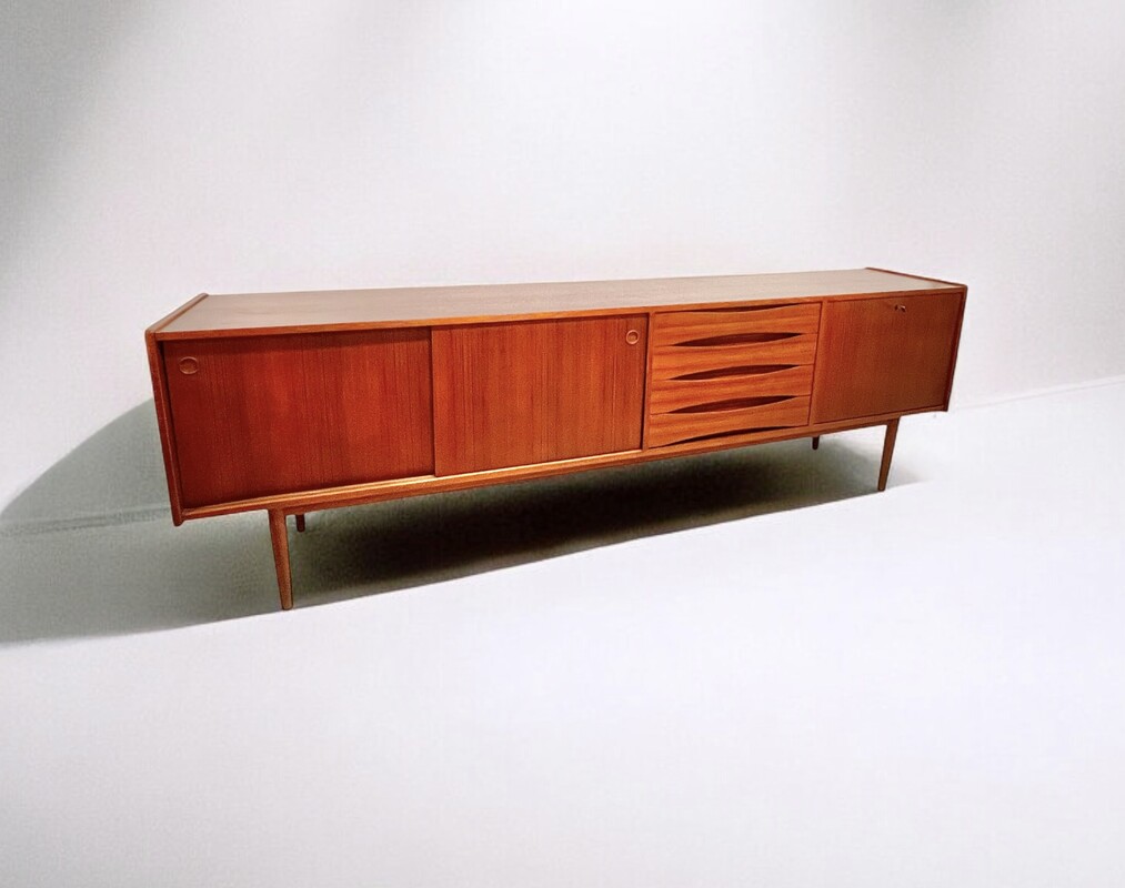 F 720 JD/RC large teak scandinavian sideboard, 1960’s 