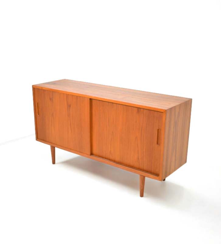 F 722 JC Teak sliding Doors vintage Scandinavian sideboard by Poul Hundevad Denmark 1960s 