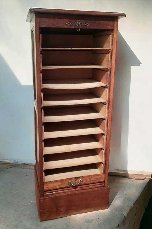 F 836 JC  Oak rolling shutter cabinet Ca 1900