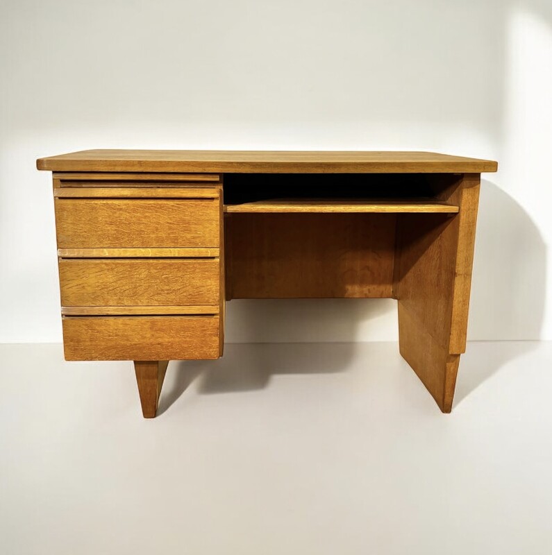 F 850 AG  oak desk by De Coene, 1950 ( armchair non included ) 