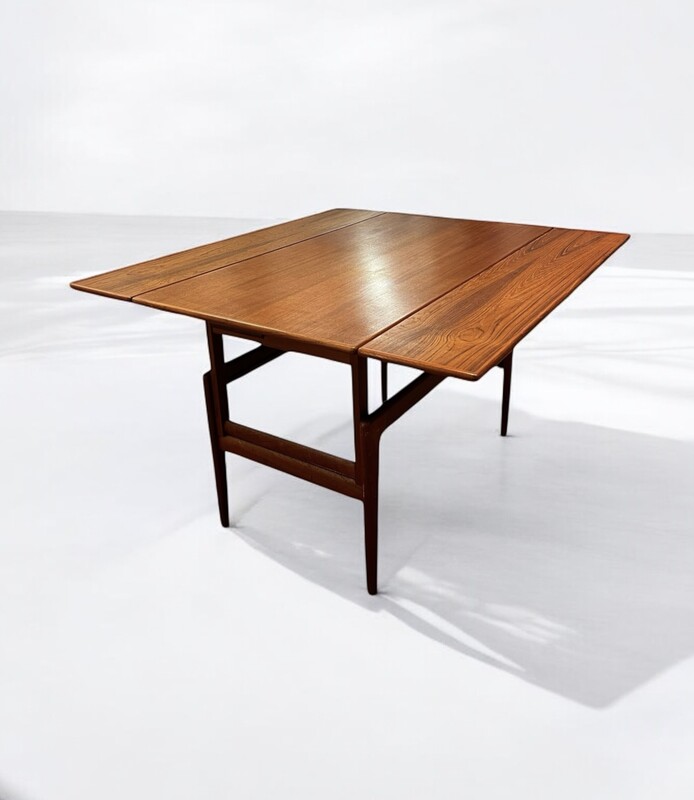 F 861 AG Height adjustable teak coffee table - dining table, model « elevator » by Kai Kristansen 