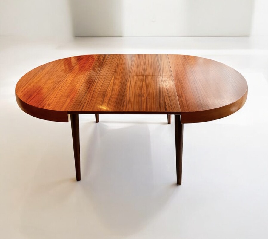 F 865 APO scandinavian  round - ovale extendable dining table 