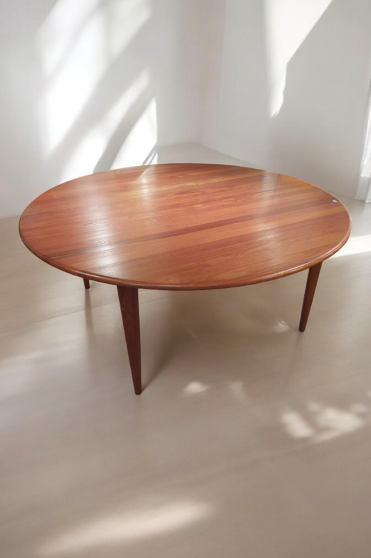 F 872 JC Teak coffee table 