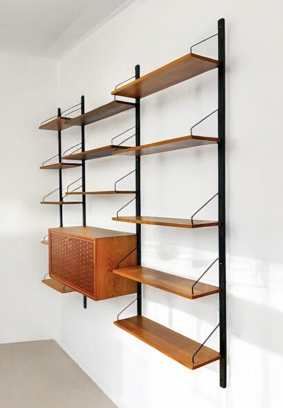 F 874 SC adjustable wall unit by Cadovius 