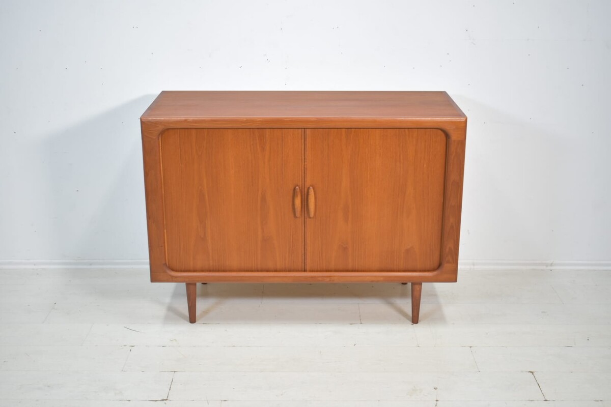 F 886 JC Teak sliding Doors sideboard by Dyrlund 2960s