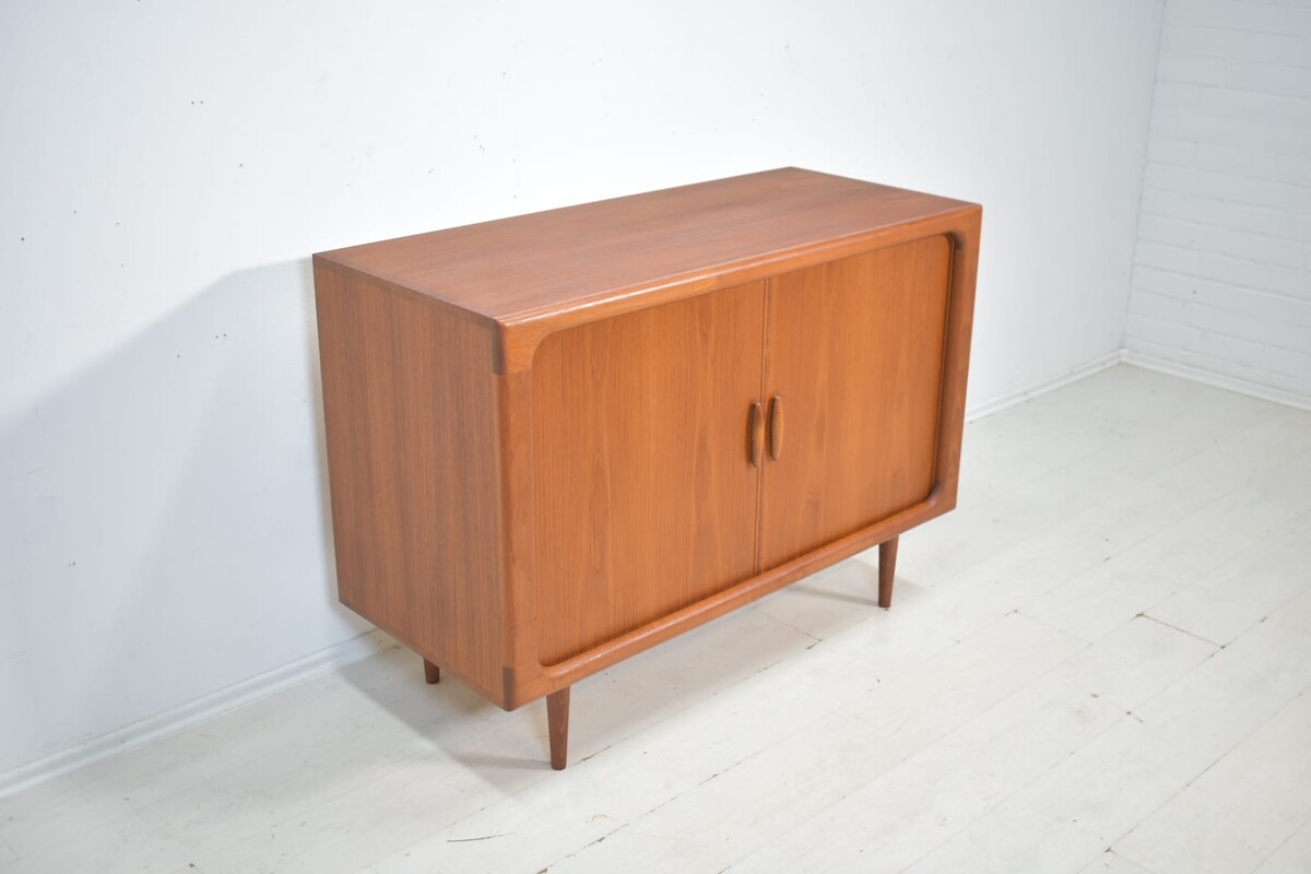 F 886 JC Teak sliding Doors sideboard by Dyrlund 2960s