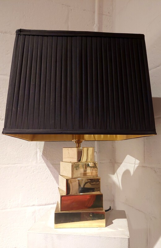 L 308 JC Sculptural gilt brass table lamp, Italy 1980s