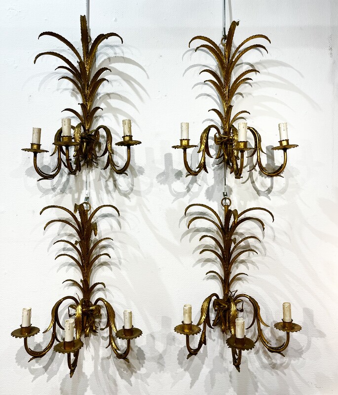 L 349 AG Hollywood Regency gilt palms wall lamps, circa 1950