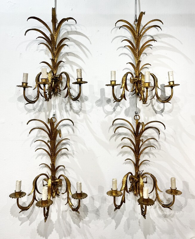 L 349 AG Hollywood Regency gilt palms wall lamps, circa 1950