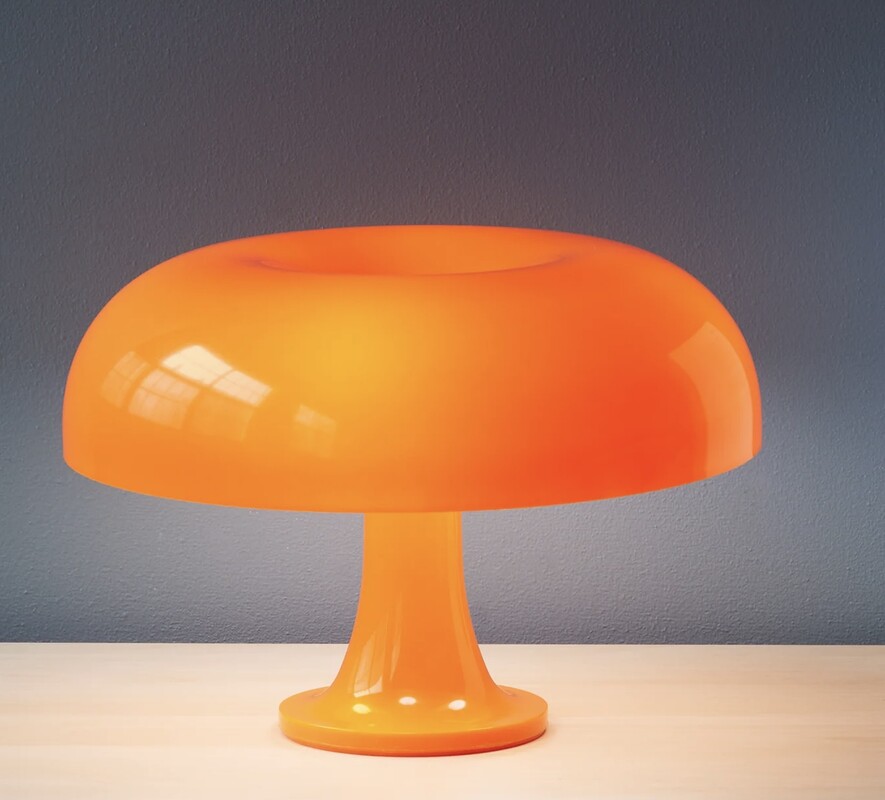 L  362 AV vintage Nessino 1st edition table lamp for Artemide 