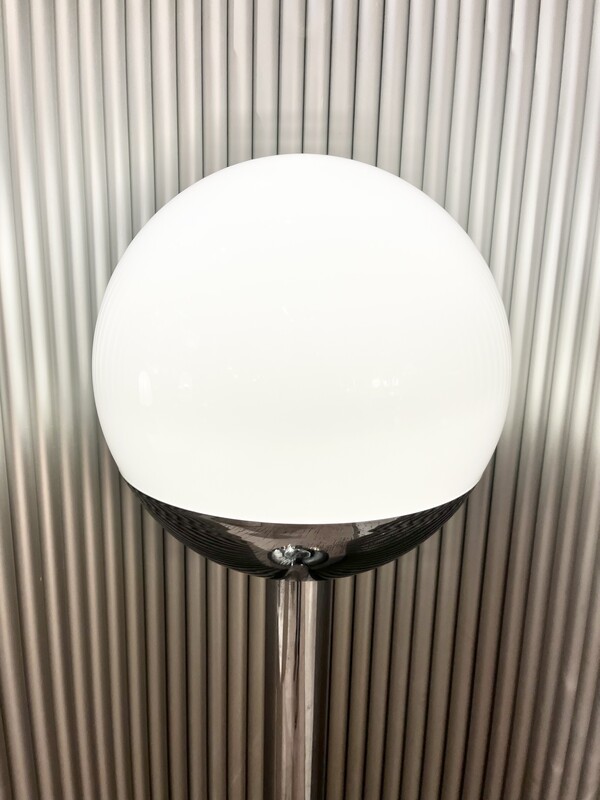 L 440 AV Space age chrome and glass lamp 