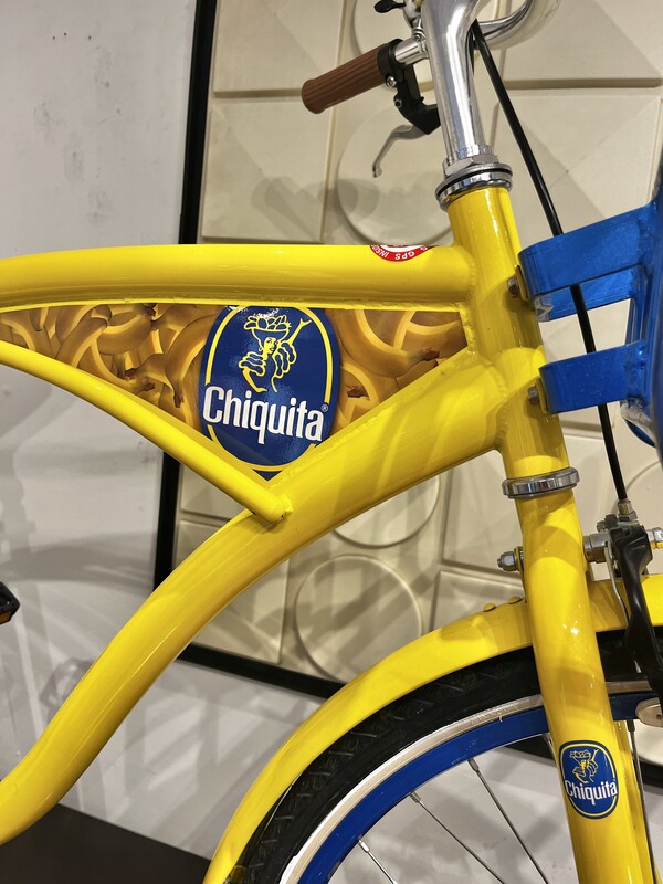 M 146 APO Chiquita beach cruiser bike 