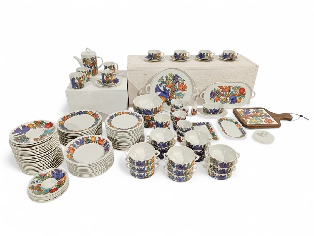 M 155 YO large set of Villeroy & Boch tableware, model Acapulco, 113 pieces 