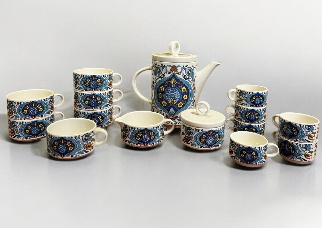 M 157 APO coffee set by Villeroy & Boch, model « Izmir » 