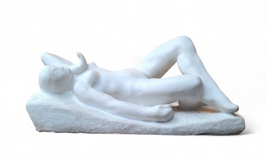 M 285 APO marble sculpture signed M.I Cladel 1924