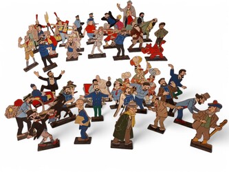 M 289 APO set of 44 collectibles figurines Tintin, painted wood 