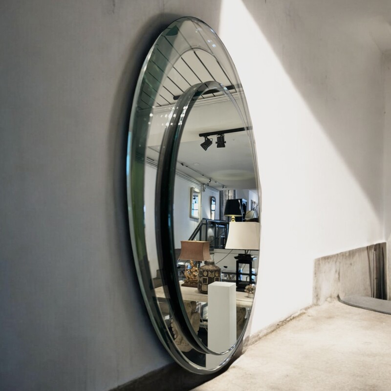 M 800 AV Pair of round beveled mirrors, Italy, 1960s