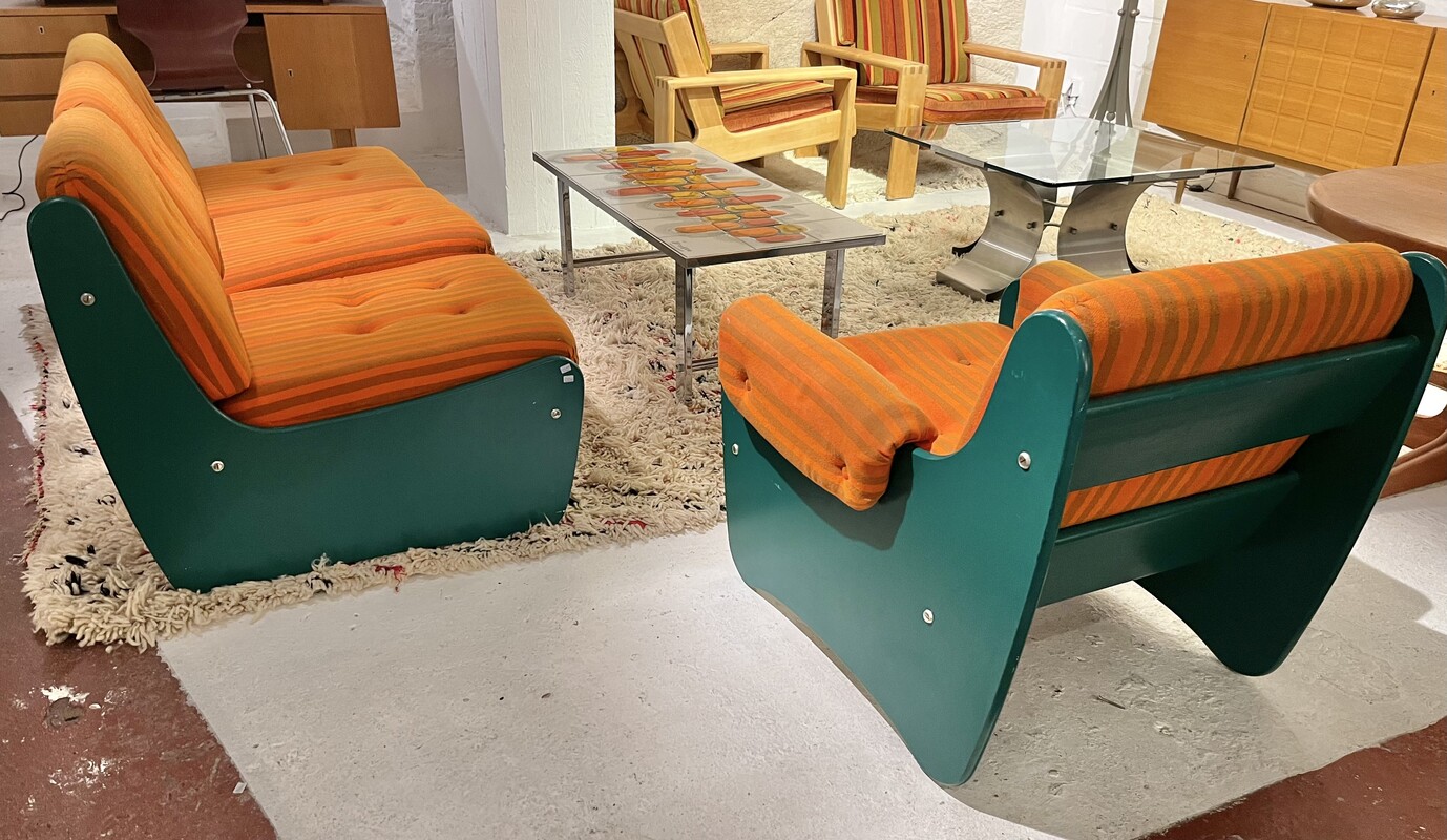 S 105 CW set of a green and orange armchair + sofa 