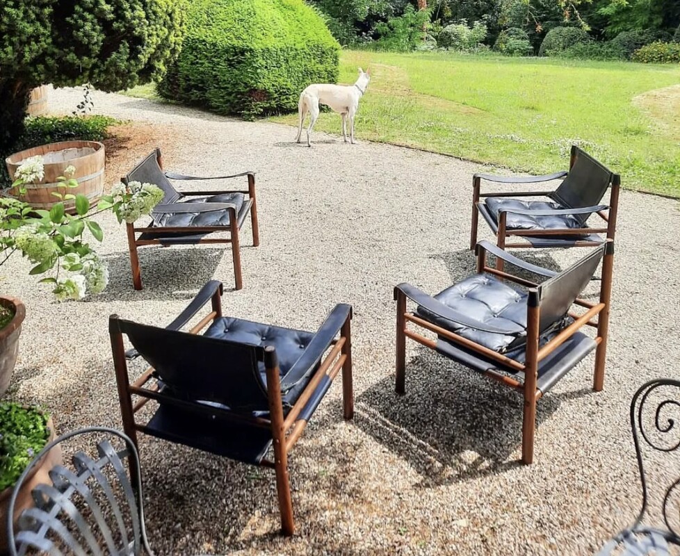 S 200 SC pair of black leather and rosewood scirocco armchairs by Arne Norel