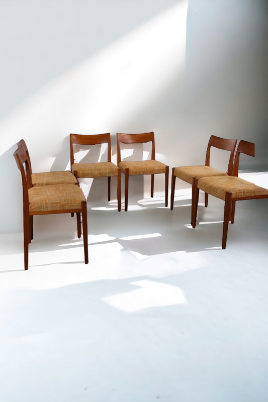 S 217 JC Set of 6 teak chairs by Nils Jonsson for Troeds, Denmark 1960s