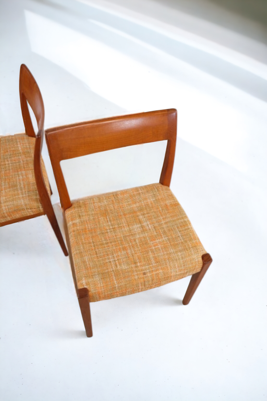 S 217 JC Set of 6 teak chairs by Nils Jonsson for Troeds, Denmark 1960s