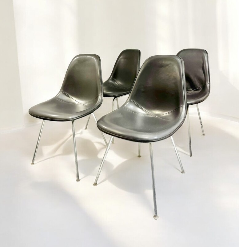 S 221 JB Set of 4 DSX Sidechairs 1987 Naugahyde upholstered side chair Design Charles & Ray Eames for Herman Miller USA 