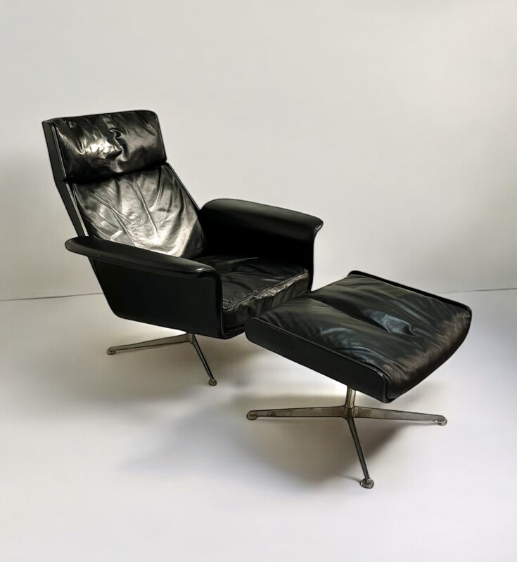 S 227 JD/RC black leather lounge chair + ottoman by Hans Kaufeld