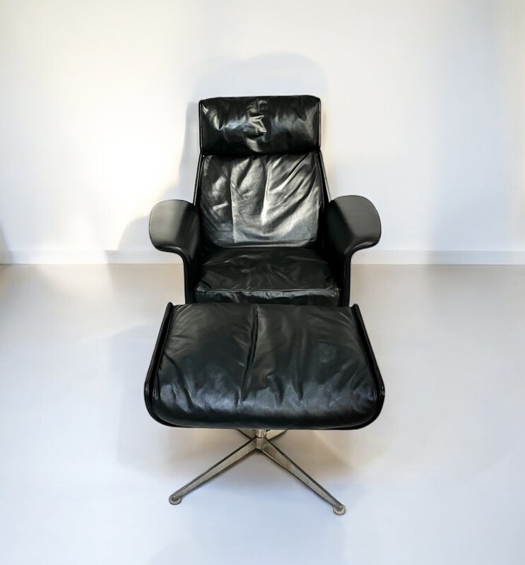 S 227 JD/RC black leather lounge chair + ottoman by Hans Kaufeld