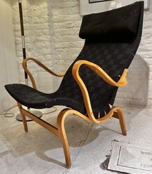 S 234 JB Pernilla Chair, Design by Bruno Mathsson for DUX, Sweden, 1970s Rare version with black straps