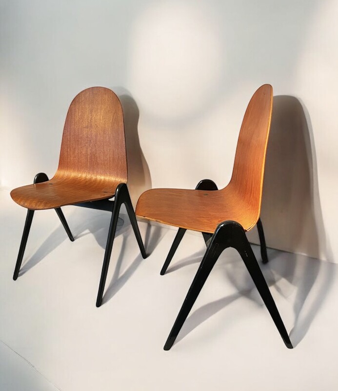 S 234 JFC « Knockdown » chairs by par Yngve Ekström, Sweden