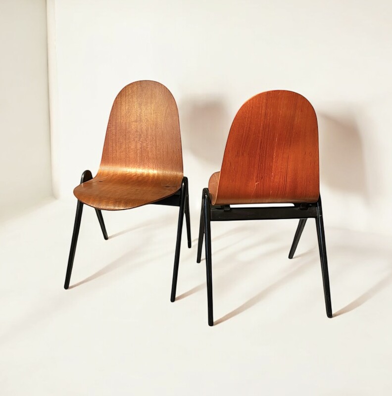 S 234 JFC « Knockdown » chairs by par Yngve Ekström, Sweden