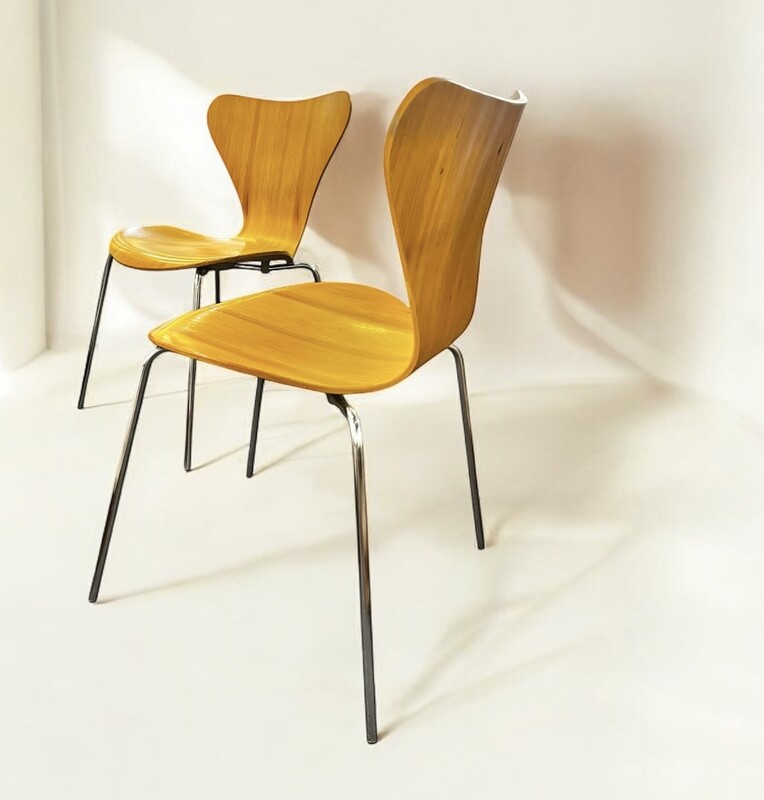 S 235 RP SERIES 7 BUTTERFLY CHAIR BY ARNE JACOBSEN  FOR FRITZ HANSEN